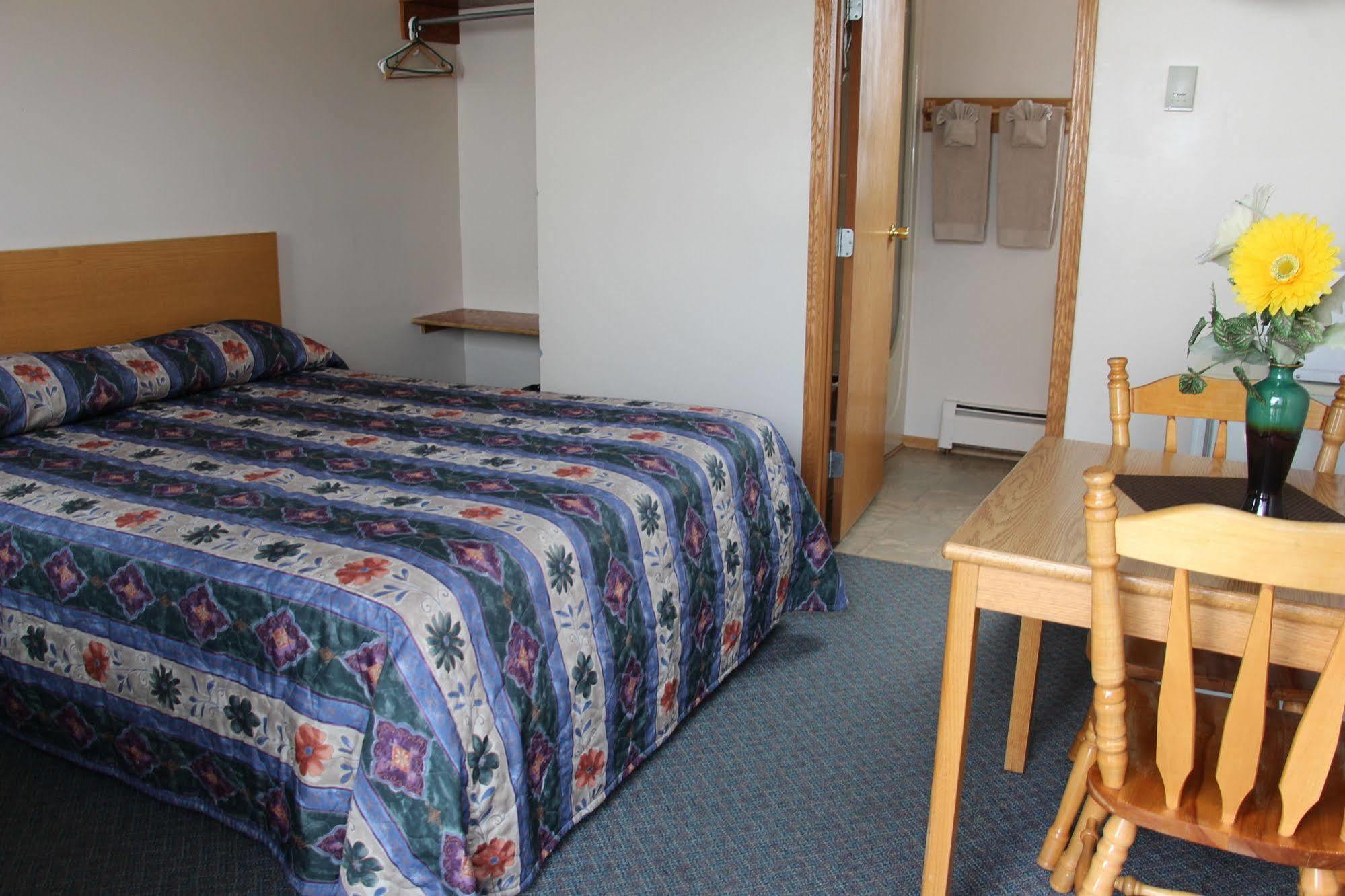 Lakehead Motel Θάντερ Μπέι Εξωτερικό φωτογραφία